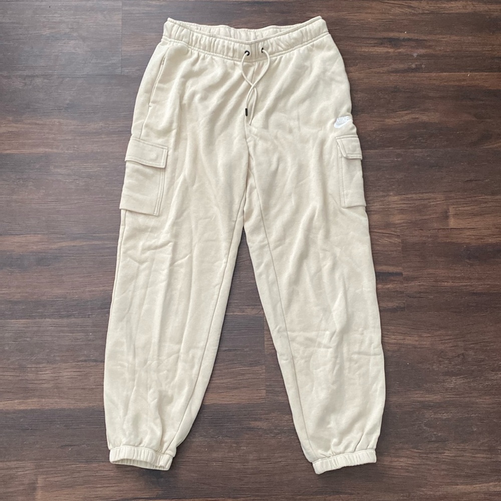 Nike Essentials Fleece cuffed cargo sweatpants in sand